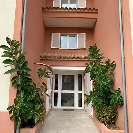 Edificio C'an Patilla شقة كالا راتخاذا